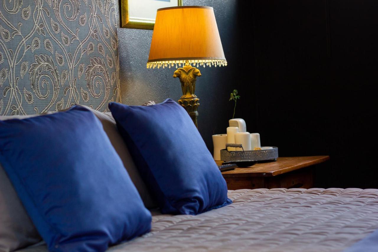 Koru Guesthouse พริทอเรีย ภายนอก รูปภาพ