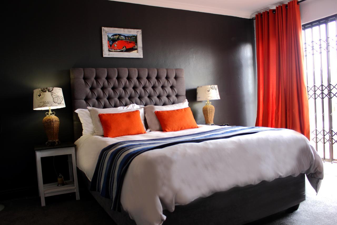 Koru Guesthouse พริทอเรีย ภายนอก รูปภาพ