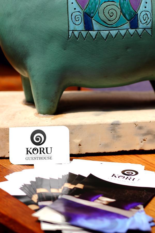 Koru Guesthouse พริทอเรีย ภายนอก รูปภาพ