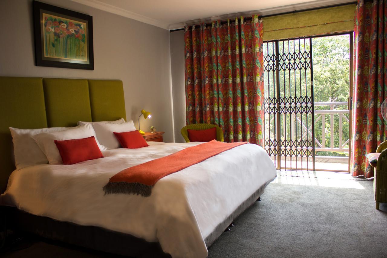 Koru Guesthouse พริทอเรีย ภายนอก รูปภาพ