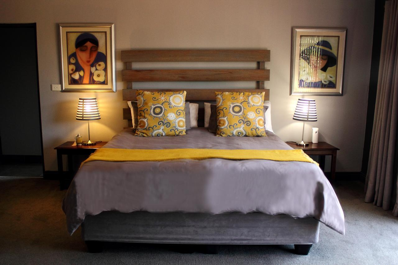 Koru Guesthouse พริทอเรีย ภายนอก รูปภาพ