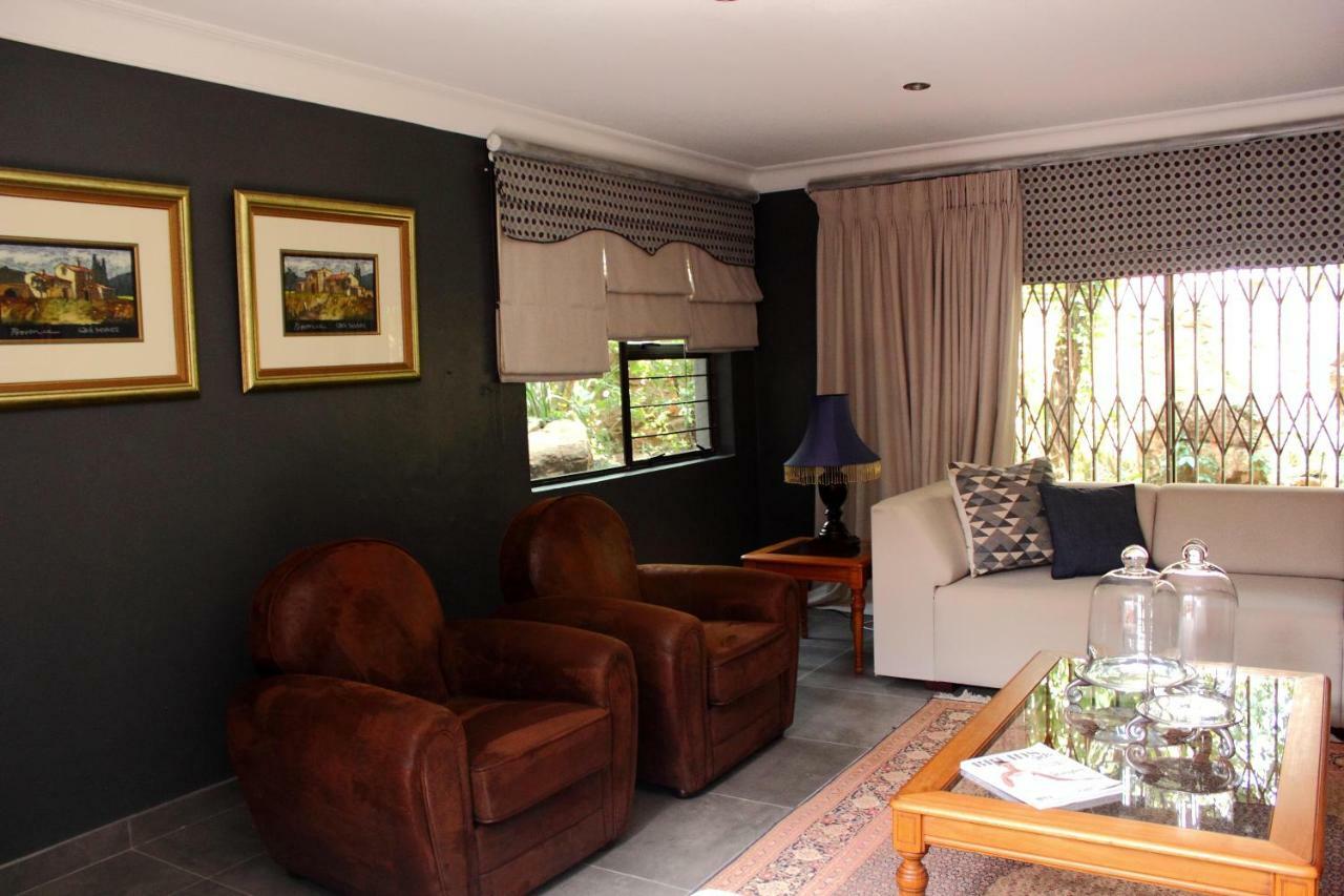 Koru Guesthouse พริทอเรีย ภายนอก รูปภาพ